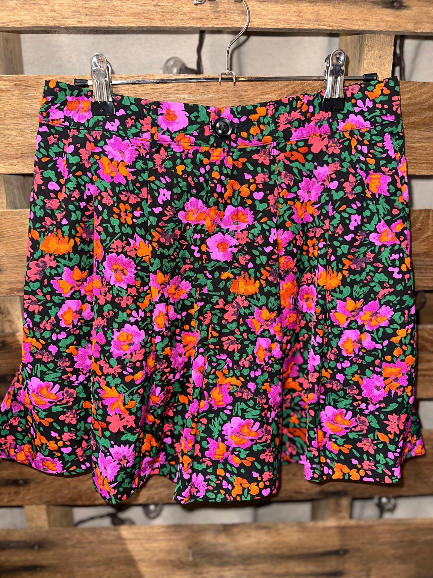 Black Floral Shorts - Mercantile213