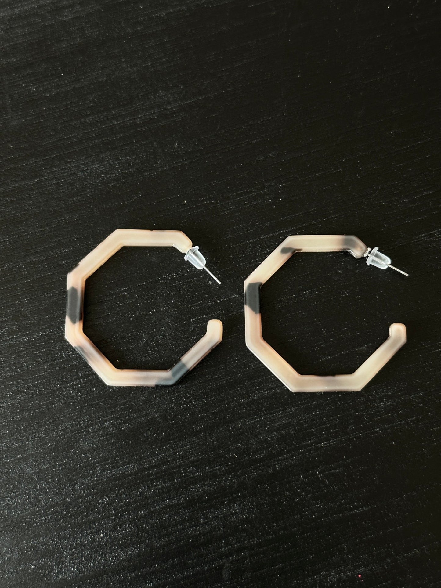 Tortoise Hoop Earrings - Mercantile213