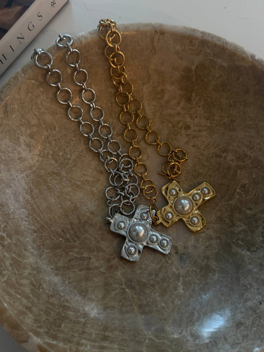 Chunky Hammered Pearl Cross Necklace - Mercantile213