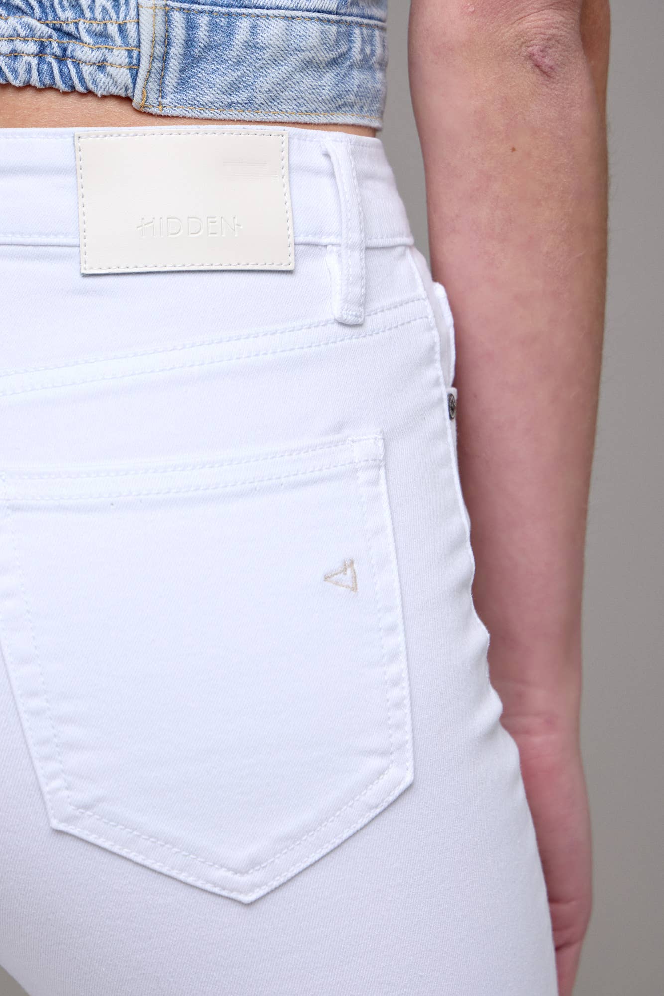 Hidden Clean Step Hem Cropped Flare - HD3172C - WHT - Mercantile213