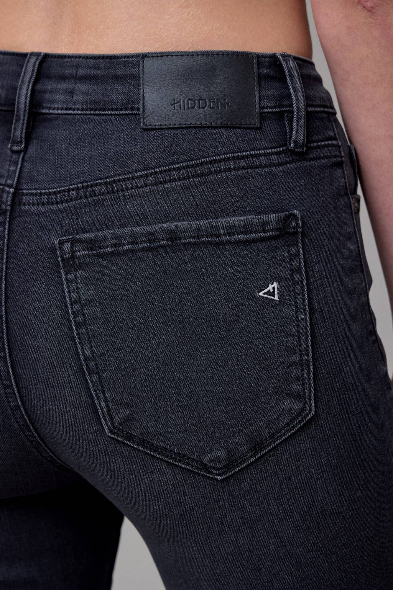Hidden Frayed Hem Cropped Flare - HD3120C - BLK - Mercantile213