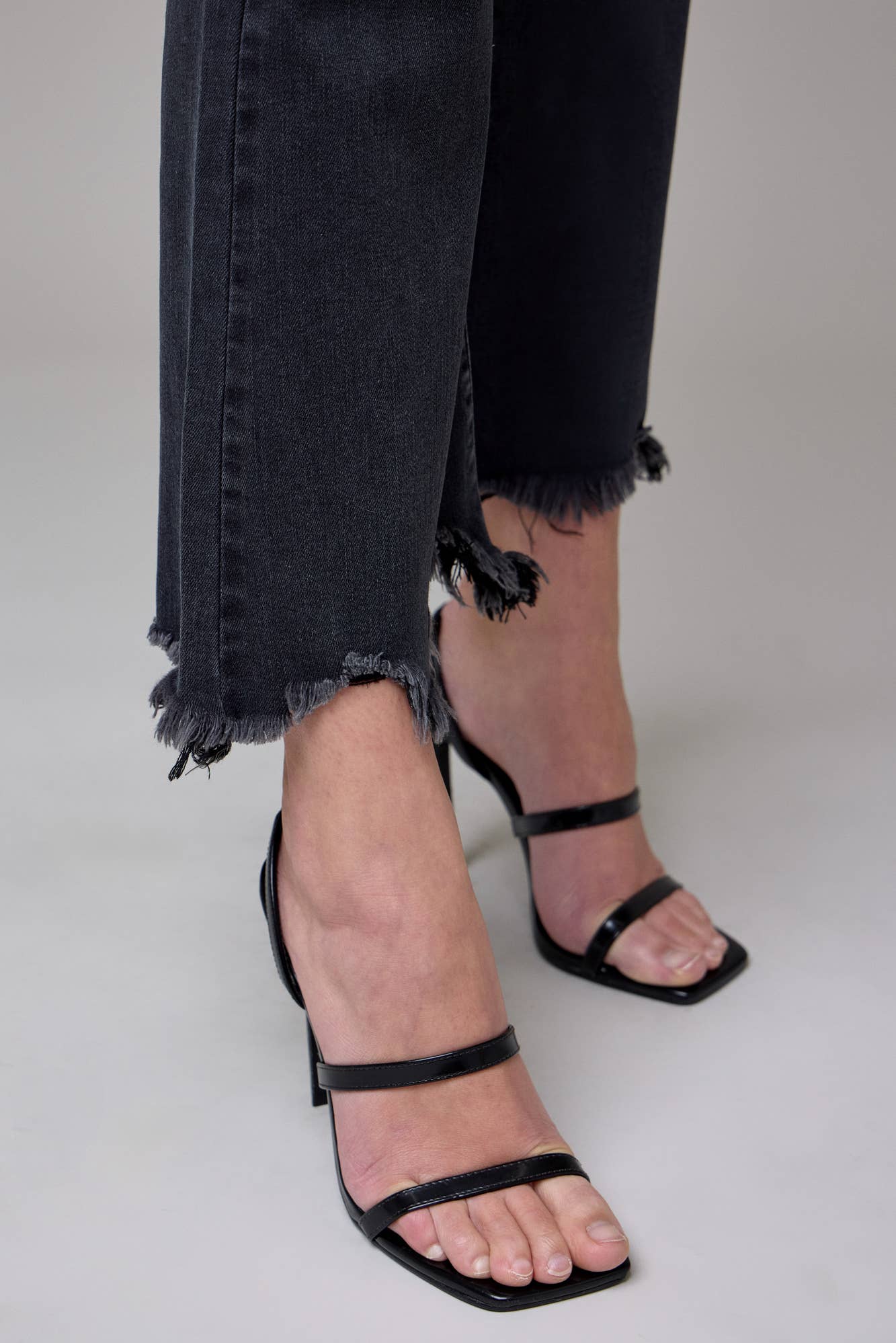 Hidden Frayed Hem Cropped Flare - HD3120C - BLK - Mercantile213