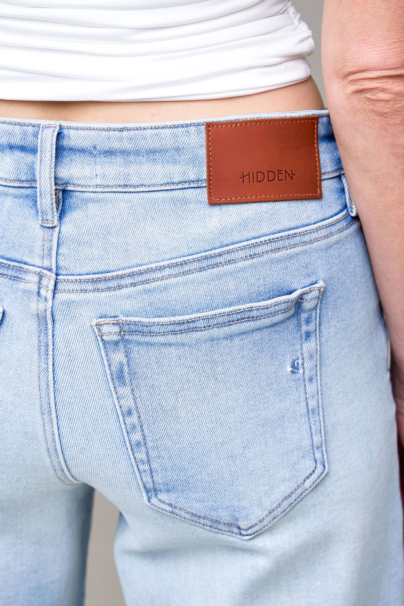 Hidden Mid Rise Dad Jean - HD9735PD - LT - Mercantile213