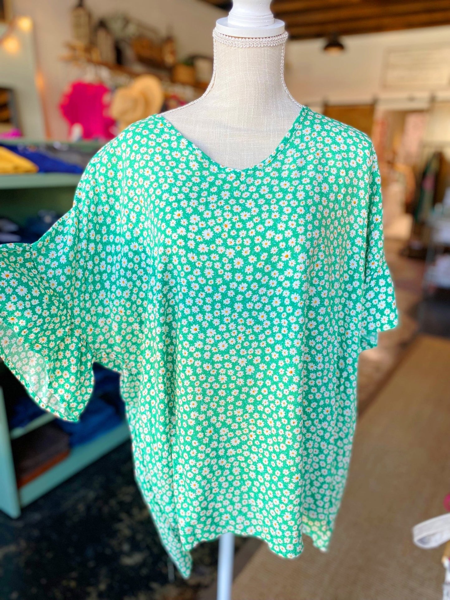 Plus Size Green Ditzy Floral Top - Mercantile213