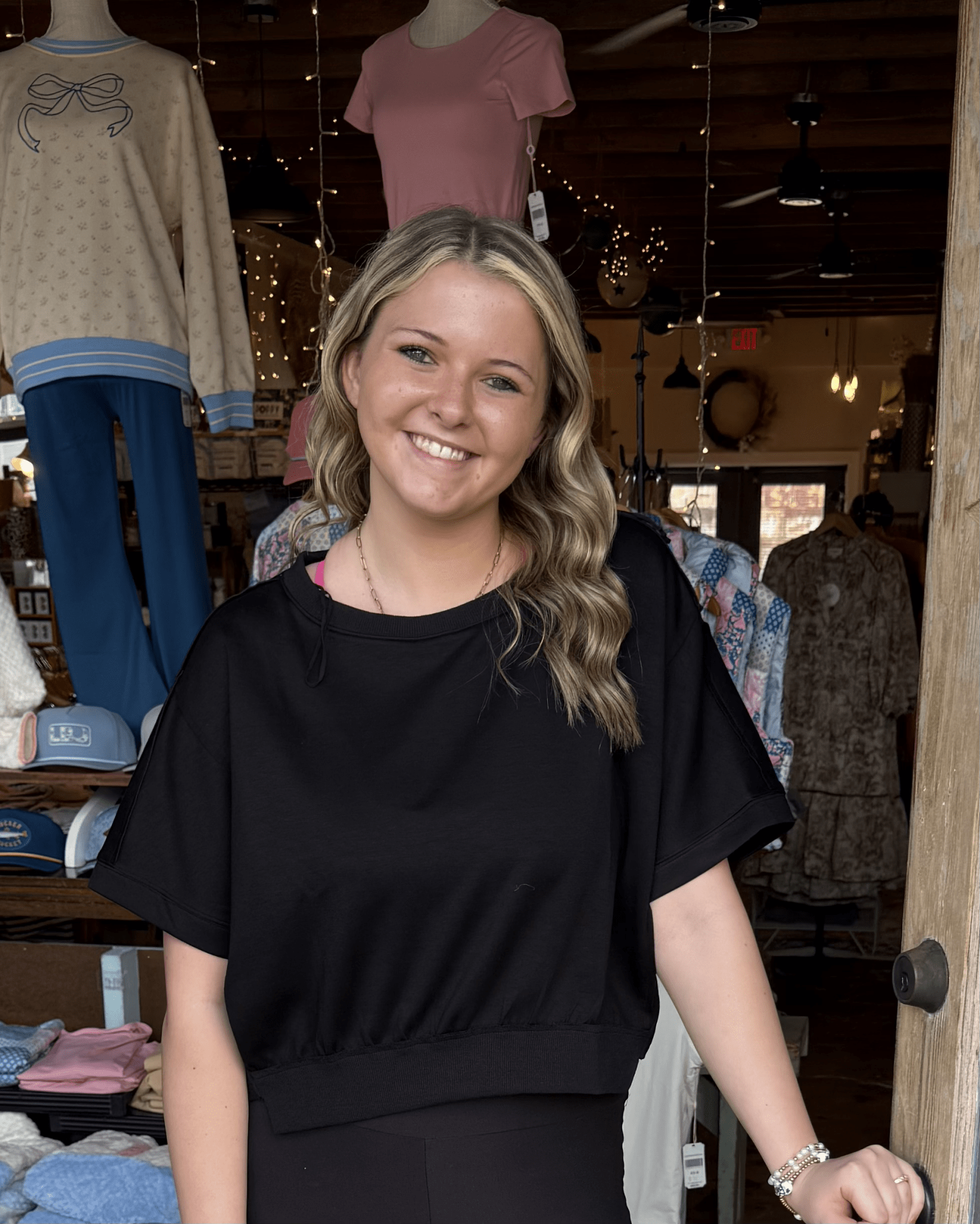 Relaxed Fit Everyday Top - Black - Mercantile213