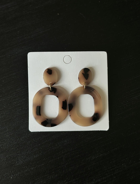 Tortoise Oval Drop Earrings - Mercantile213