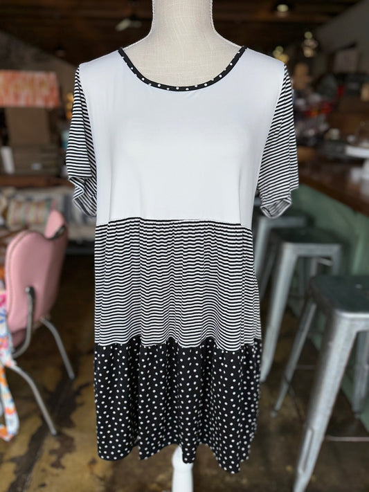 Black/White Babydoll Tunic Dress - Mercantile213